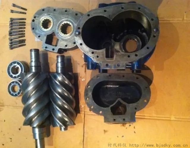 螺桿式空壓機不能平穩(wěn)運行問題-時代科儀2_副本.jpg 螺桿式空壓機不能平穩(wěn)運行問題-時代科儀2_副本.jpg